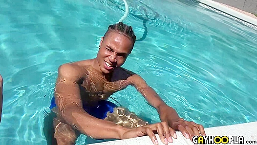 Baron Wades Massive Cock Gets Jacked While He Screams In Pleasure – GayHoopla