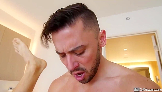 Shane Jackson Claims Marcus Tresor in Hot Shower Domination – GayPornHub 18+