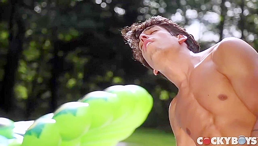 Sun-Drenched Heat: Aiden Rides Leos Pole by the Pool – 18+