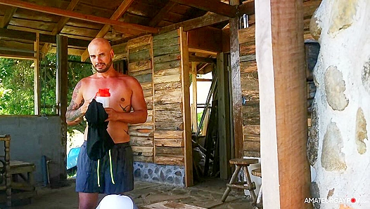 Sun-Kissed Sore: Romeo Davis Takes Hard Outdoor Ass Poundin – AmateurGayPOV