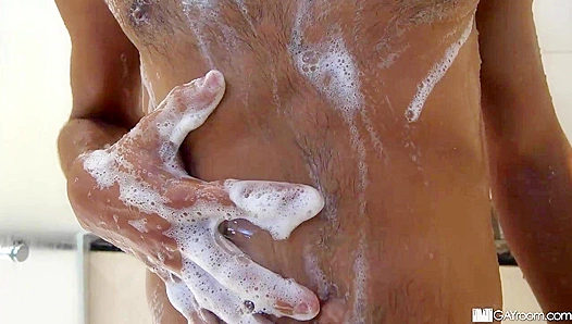 Oiled-Up Body Worship Turns Hot—Arad Claims Finns Thick Shaft 18+