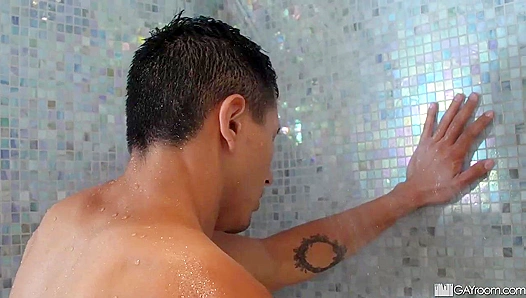 Hot Steam, Hard Bodies: Tyler Trents Forbidden Shower Fuck – 18+