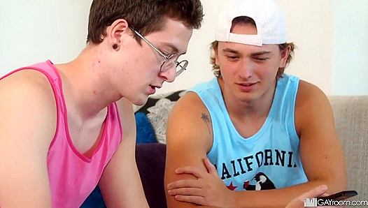 Skin-to-Skin Fire: Masyn Joe Grinds Hard in Steamy Frottage Action – ManRoyale 18+