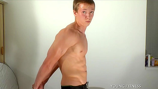 Ripped Twink Flexes Hard: Sexy Solo Workout Fantasy – EastBoys 18+