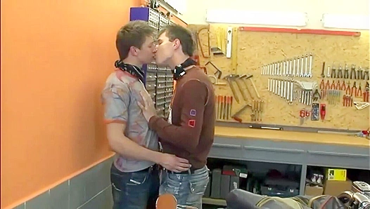Hard Hung: Rick Lucas Takes On Thomas Jefferson With Raw Passion – GayXXX