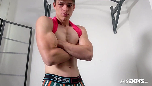 Daniel Donovans Ripped Body Raw Power On Full Display – EastBoys 18+
