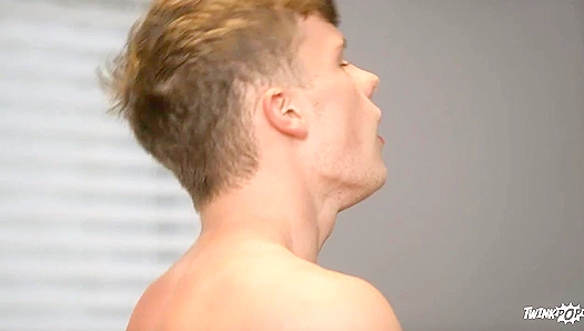 Steamy Hard Gay Hookup in Morgxn Thickes Office – Passion Ignites
