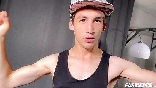David Watkins Shows Off His Thick Erect Cock on Cam – EastBoys 18+