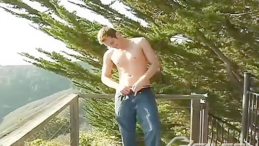 Scott Fremont Takes Double Penetration in Hot Outdoor Threesome – Falcon Studios