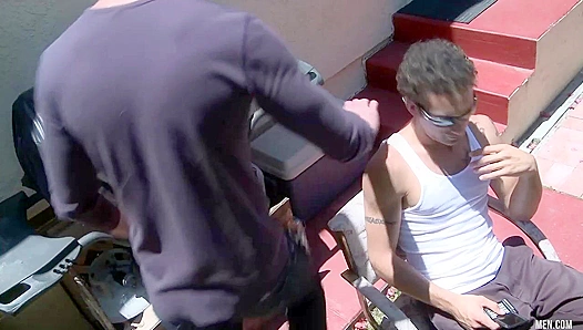 From Virgin to Pro: Cole Streets Blowjob Debut with DJ – Gay XXX