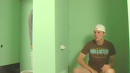 Jesse Jacobs Kameron Scott Get Wild in the Restroom – Twinkylicious 18+