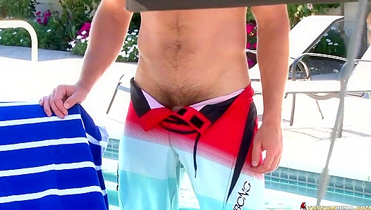 Tristan Bulls Steamy Outdoor Tease – Smoldering Gay Eye Candy – 18+