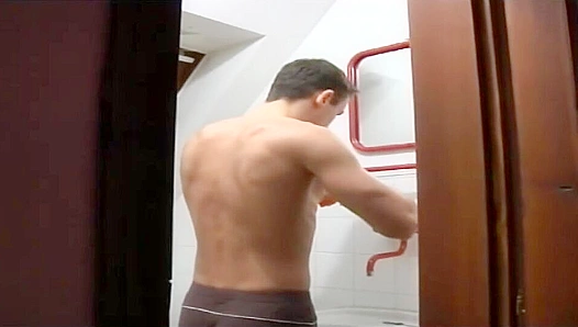 Post-Party Heat: Kevin Bucks Takes Lucky Taylor for Wild Bareback Ride – GayXXX