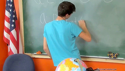 Skyler Bleu Kalob Heat Up Class With Steamy Student-Teacher Action – 18+