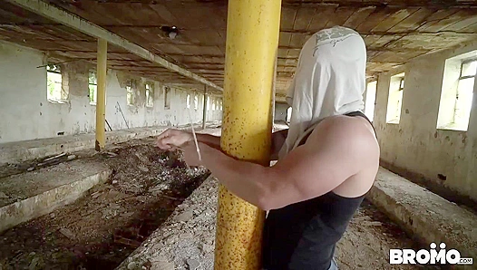 Hard Raw Thrusts: Steamy Bareback Action in a Rustic Warehouse – BromoUS