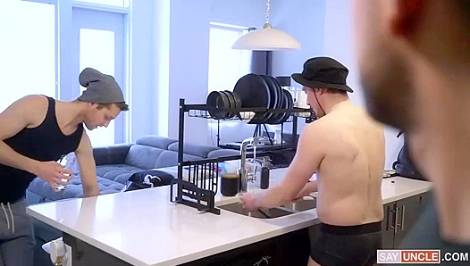William Moores Hot Frat threesome Ride – Steamy Gay Orgy Nights – XXX