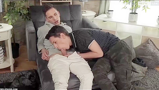 Aaron Shine Takes Control Riding Tyler Scotts Massive Hardcock – GayXXX