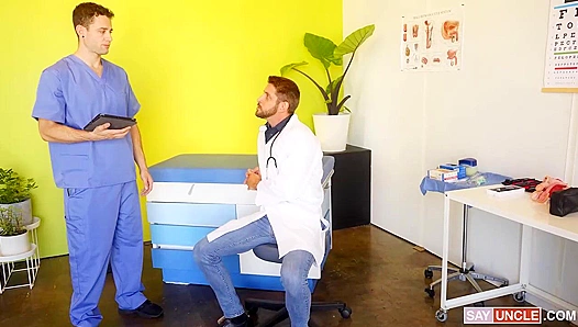 Doctors Orders: Secret Exam Ignites Steamy Gay Encounter – Johnny Ford Quin Quire