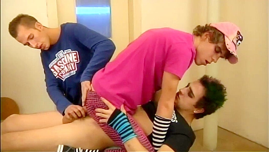 Loui Eshby Julian Tomlinson Heat Up with Rico Armin in Hot Gay Trio – 18+