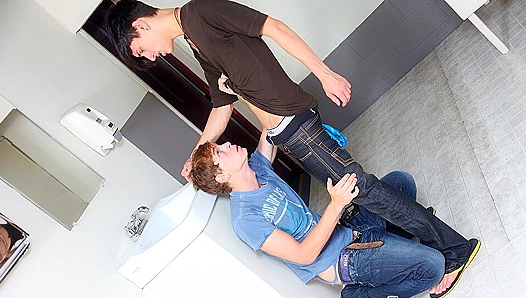 Jayden Rides Jaes Thick Cock — A Jocks Unexpected Pleasure – GayPornFlux 18+