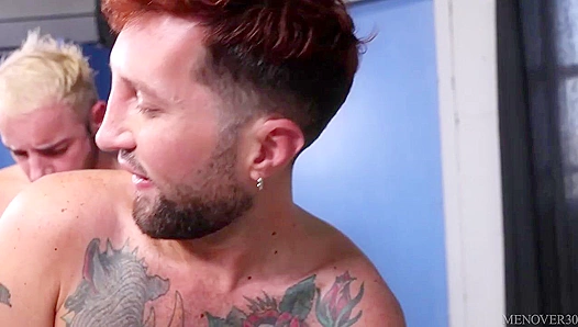 Steamy Showdown: Jayden Woods Rego Bello Heat Up the Shower – Hot Dudes Over 30