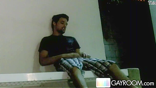 Kryz Perezs Hot Public Tease Turns into Steamy Solo Session – GayXXX