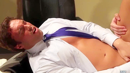 Rocco Takes Lances Virgin Office Ass for the First Time – GayOffice 18+