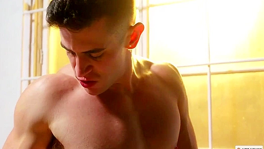 Quin Quire x Trevor Brooks: Midnight Heat Ignites Their Forbidden Lust – GayPornHeat 18+