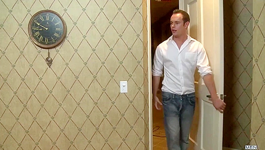 Rough Class Romance: Devin Adams Fully Surrenders to Matthew Rush – 18+
