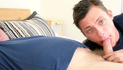 David Harte Evan Zero: Epic Blowjob Leads to Steamy Cum-Facial – GayXXX