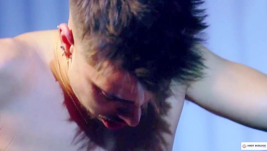 Accident Leads to Passion: Evan Knoxx Des Irez Dive Into Steaming Gay Sex