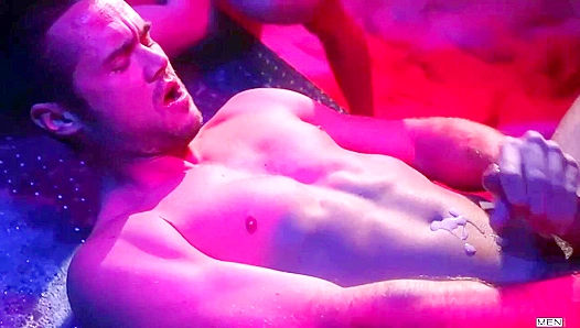Diving Deep for Foamy Cock Action – Bobby Clark Spencer Fox Go Wild – 18+