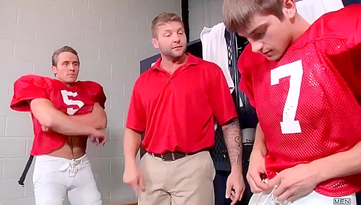 Big Dick Energy On Campus: Johnny Colbys Steamy Hookup – 18+