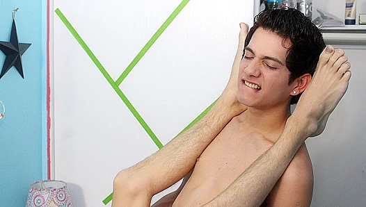 Conner Rides Giovannis Thick Cock Hard — Pure Pleasure on LollipopTwinks