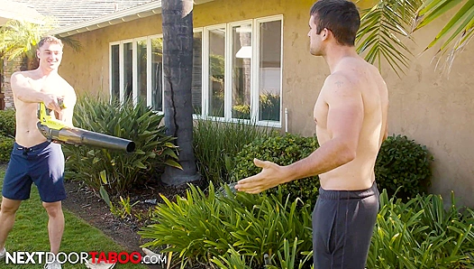 Hard Hat Heat: Stepbro Drama Turns into Steamy Naked Frenzy – Tool Time Raw 18+