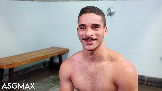 Shower Storm: Jock Gets Pounded Hard by Two Hung Studds, Cries Out Loud – 18+