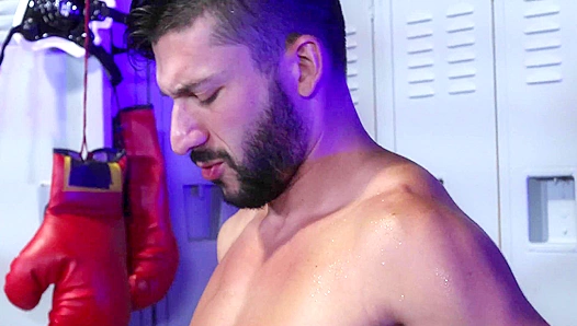 Young Cub Damien Devours Huge Hardcock in Hot Locker Room Encounter – ExtraBigDicks