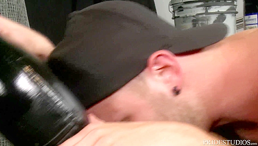 Brad Kalvo Pounds Hung Bear — Deep Strokes, Raw Groans, Quaking Thighs – 18+