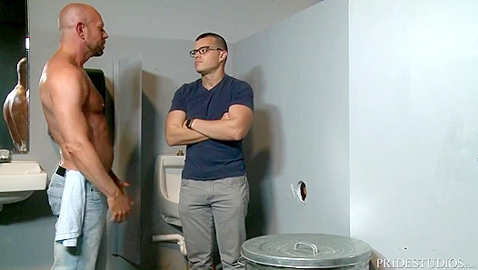Sean Duran Delivers Mind-Blowing Dual Pleasure Through Glory Hole – Steamy Gay Action