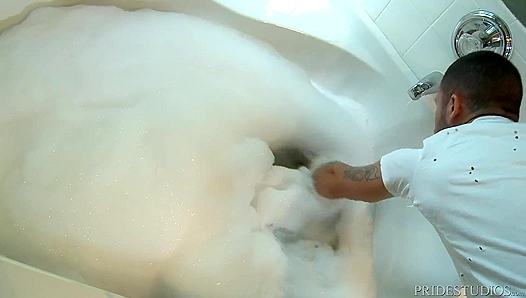 Steamy Bathroom Sex: Massive Cocks Blow Loads – XXXGayTuber
