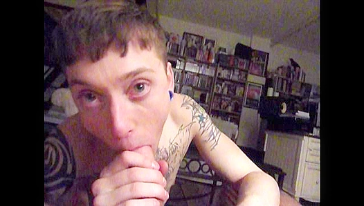 Little Pig Gets Spun Around: Hot Steaming Action Begins – GayXXX