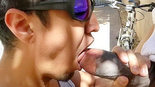So Big He Cant Handle It: First Sighting of This Massive Cock – NaughtyGayTeens 18+