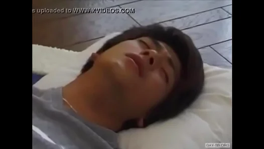Japanese Cutie Explores Burning Gay Passions – Hot First Encounters 18+