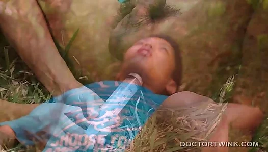 Doctor Vahn Devours Young Arjo in Hot Medical Rim Job Fantasy – 18+