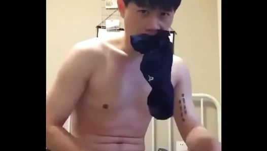 Young Thai Beauty: Hot First Time Gay Experience – AsiaRaw 18+