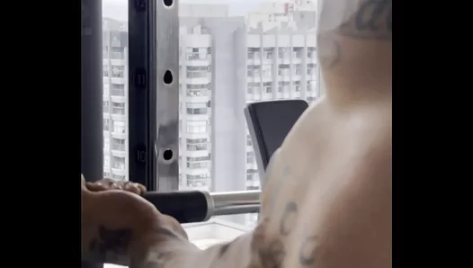 Muscle Hunk Drips With Sweat in Steaming Solo Striptease Debut – HotGayFitness 18+