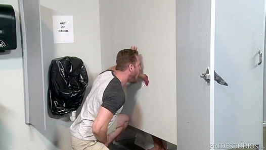 Jace Ace Discovers Glory Hole Thrills – Steamy Mature Anal Adventures