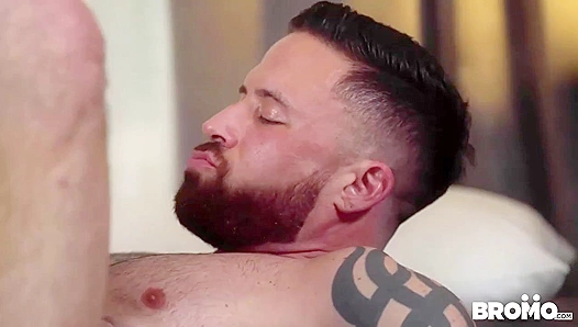 Jordan Levine Takes It All — Deep Throat Mastery on Display – BromoUSA