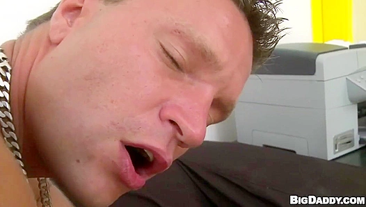 Denis Reed Fucks Erik Hard – Relentless Bareback Ride – Raw Casting POV