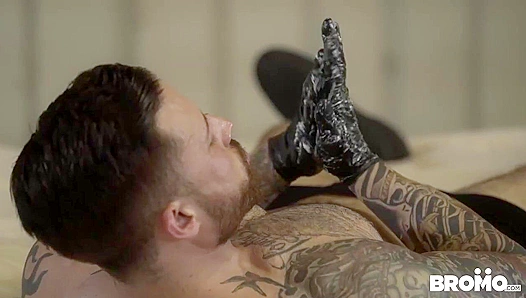 Jordan Levine Seamus OReilly Go Hardcore – Deep Fisting Bareback Action – TinyGays 18+